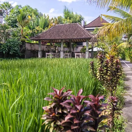 Adi Santia Bungalows